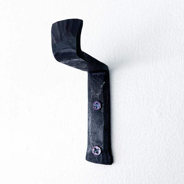 Hardware: Iron Carved Bracket