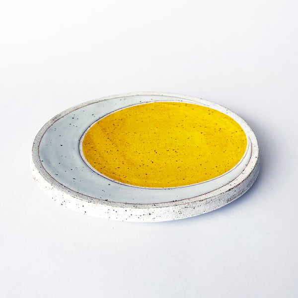Dish Rnd Large: Crescent Yellow