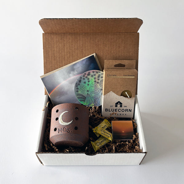 GIFT BOX: Tealight & Beeswax Candles TXD