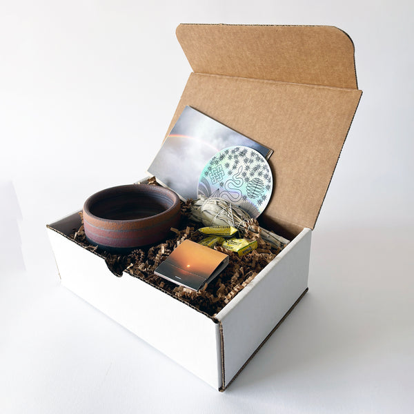 GIFT BOX: Votive & Sage / Rainbow Rings TXD