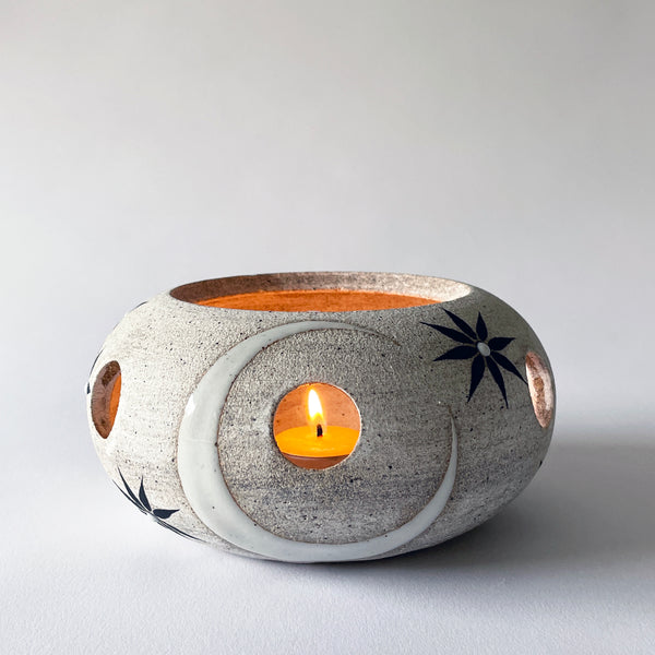 Candle Lantern Rnd: Crescent & Stars / Wht