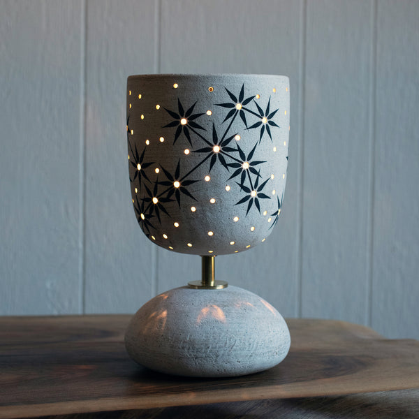 Lantern Rnd Constellation: White w/Rock Base