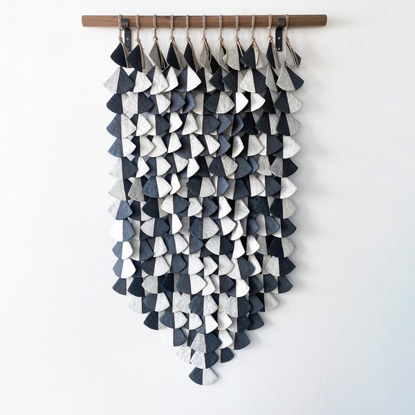 PLT11L-XL SHELL: B&W