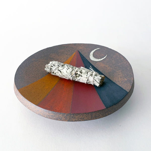 Reliquary Dish: Prism Rnbw Cres / Tucker