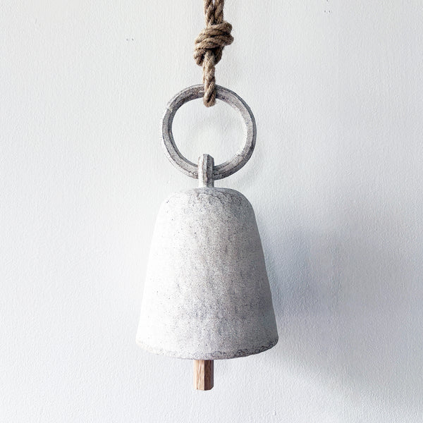 Thrown Bell 'Bell' Chn1: White Hamm / Cres Sig
