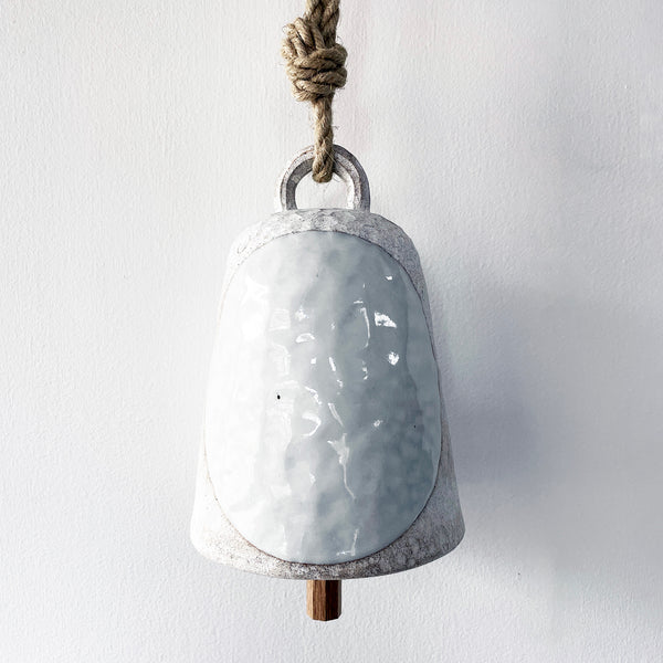 Thrown Bell 'Bell': Full Moon White / Hamm