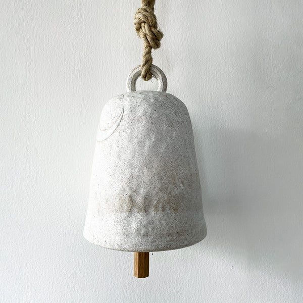 Thrown Bell 'Bell': White Cres Sig / Hamm