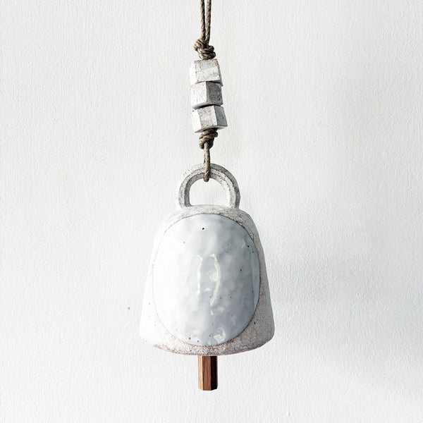 Thrown Bell 'Bell': Full Moon White / Hamm
