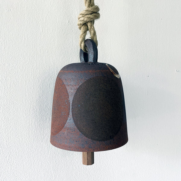 Thrown Bell Round: Four Black / TXD