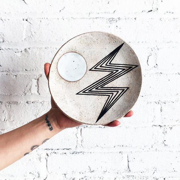Dish Rnd: Lightning White