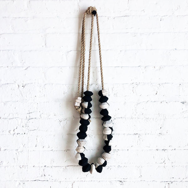 Garland27 Pare LG: Black & White Pared Beads