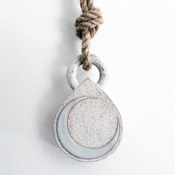 Locket: Crescent