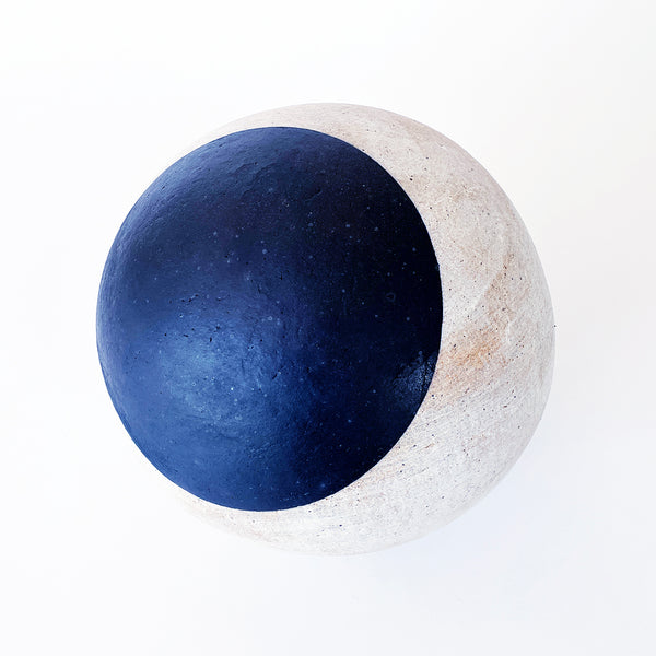 Model Indigo Rocks Rock Round: Indigo Dot – MQuan Studio