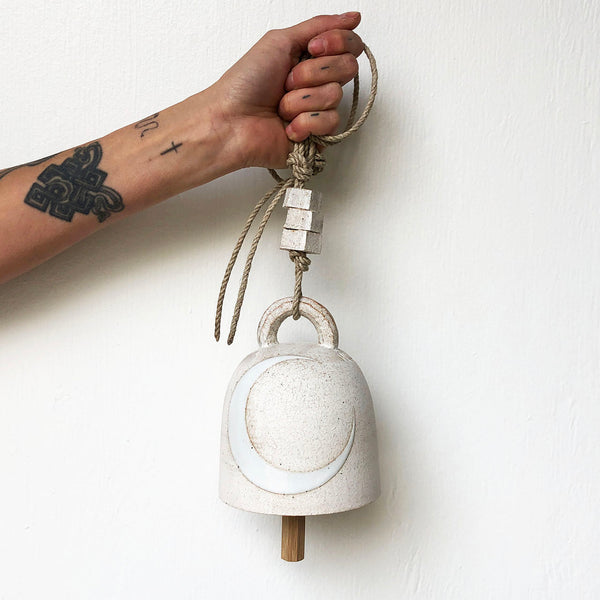 Thrown Bell Round: Crescent