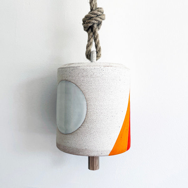 Thrown Bell Wide: Prism Domino Black